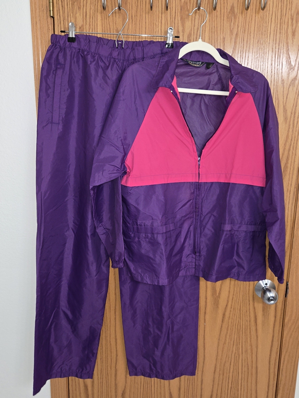 Vintage Duckster Size Large Purple & Hot Pink Women's Windbreaker Pants Set‎